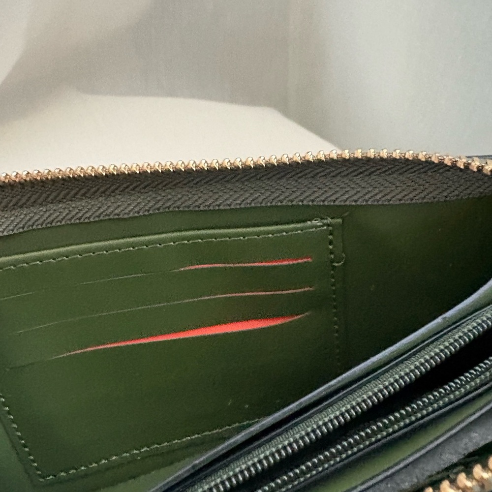 Brand New Green Leather Wristlet / Clutch/ Wallet - Picture 5 of 6